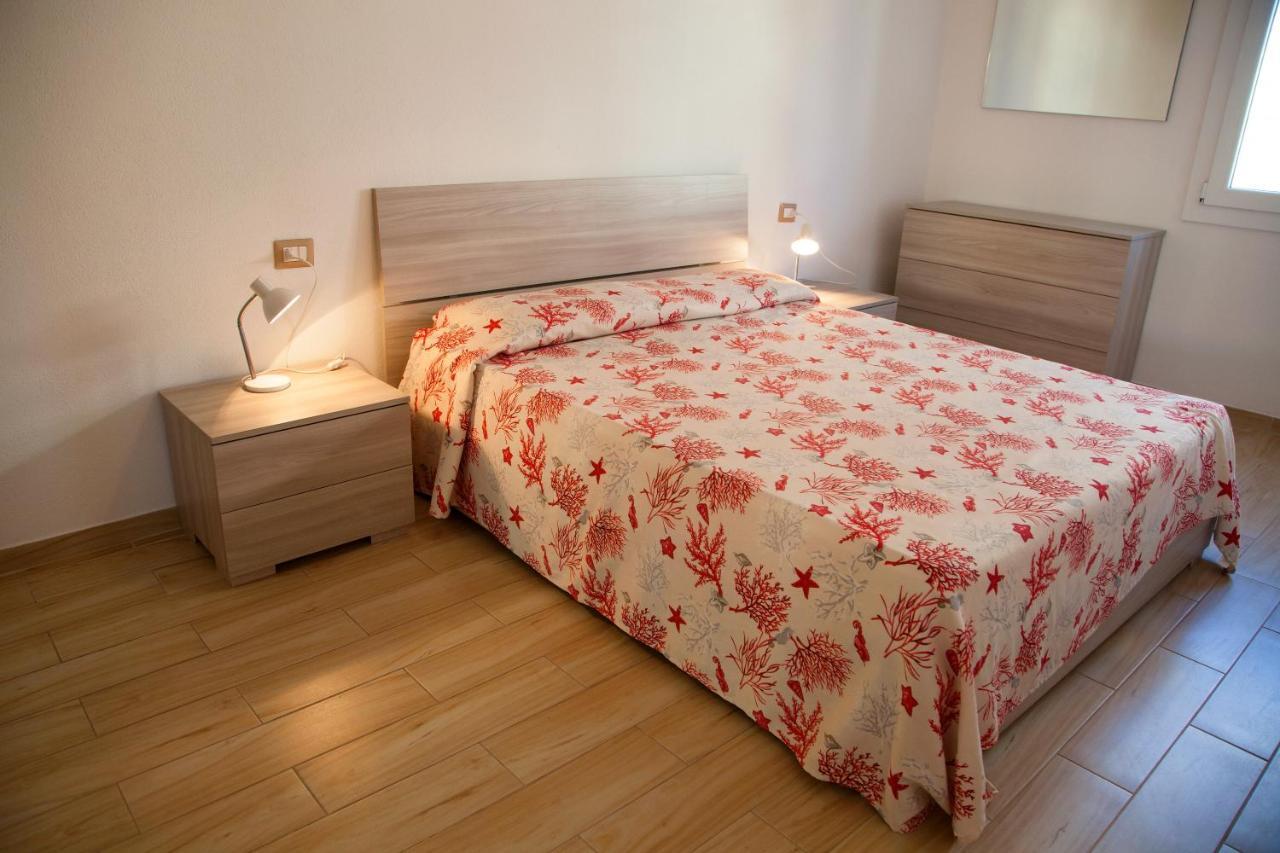 La Contessa Pool & Sea View Aparthotel Санта Тереза Галура Екстериор снимка